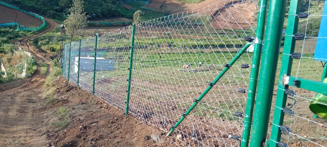 Hill Farm Perimeter — Mesh & Solar Line — Karnataka